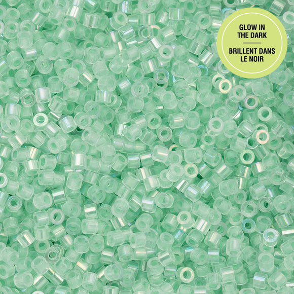Cylin 11/0 Glow in the Dark AB - Green