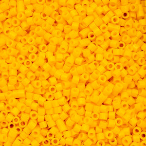 Cylin 11/0 Opaque Yellow Zest