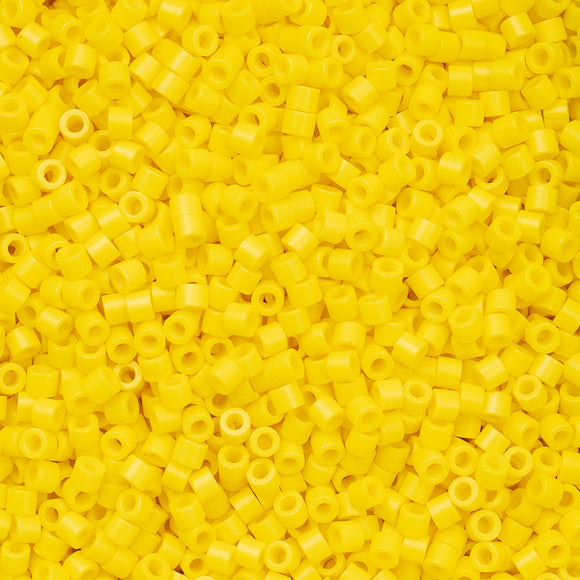 Cylin 11/0 Opaque Yellow